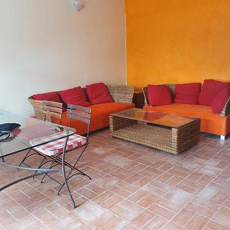 Superbe Appartement Avec Piscine, Proche Centre Ville, Restaurant, Mer Saly Exterior foto