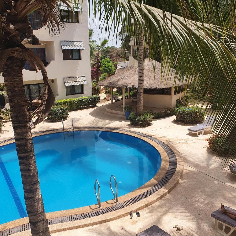 Superbe Appartement Avec Piscine, Proche Centre Ville, Restaurant, Mer Saly Exterior foto